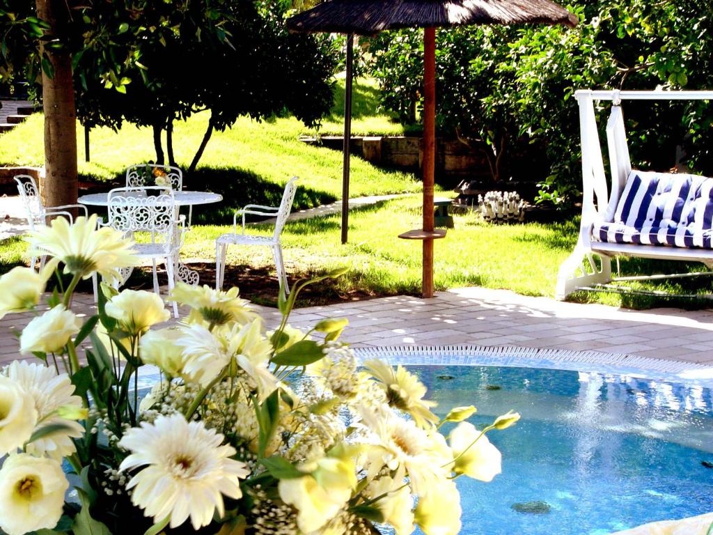 Bazén v ubytování Park Hotel Valle Clavia nebo v jeho okolí