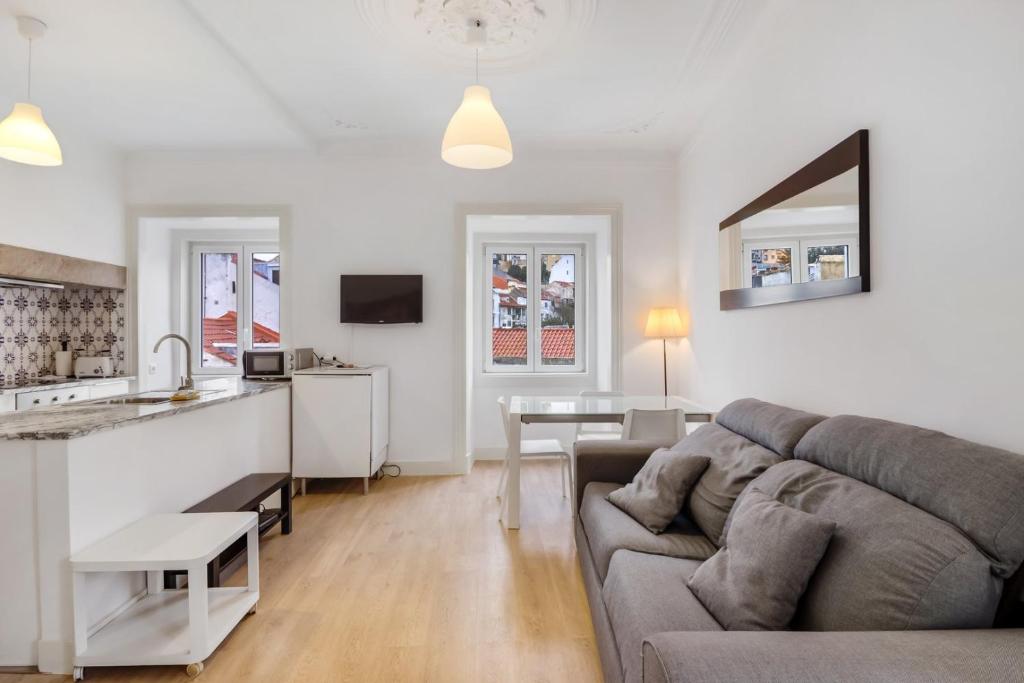 Bright 1BR Castelo São Jorge – Graça Getaway | By Airnest