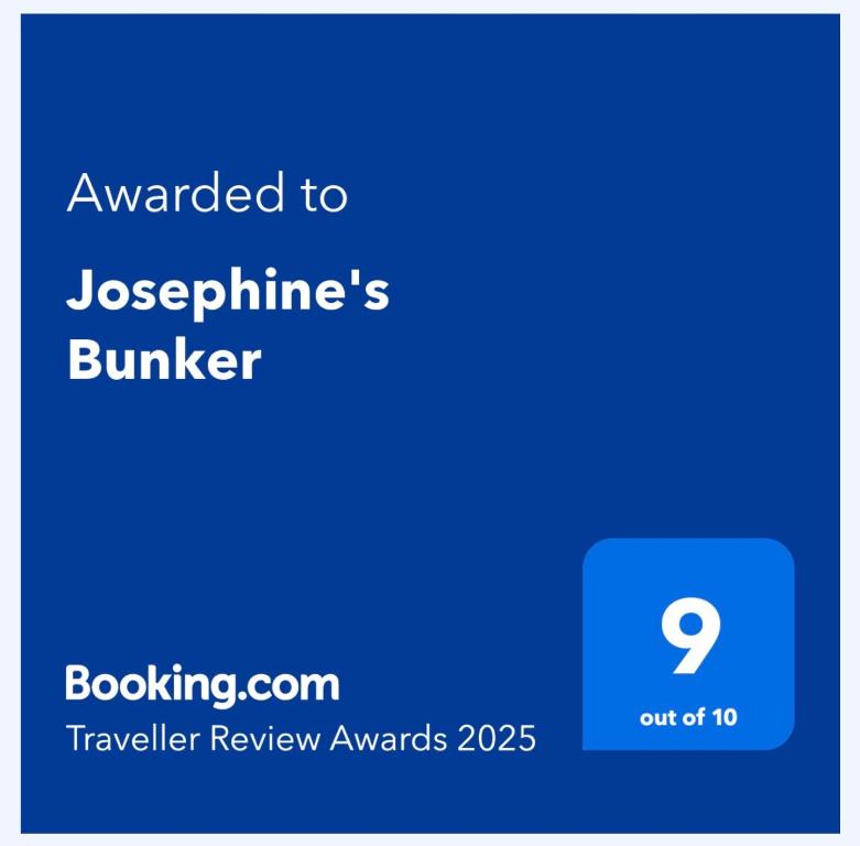 Certifikát, hodnocení, plakát nebo jiný dokument vystavený v ubytování Josephine's Bunker