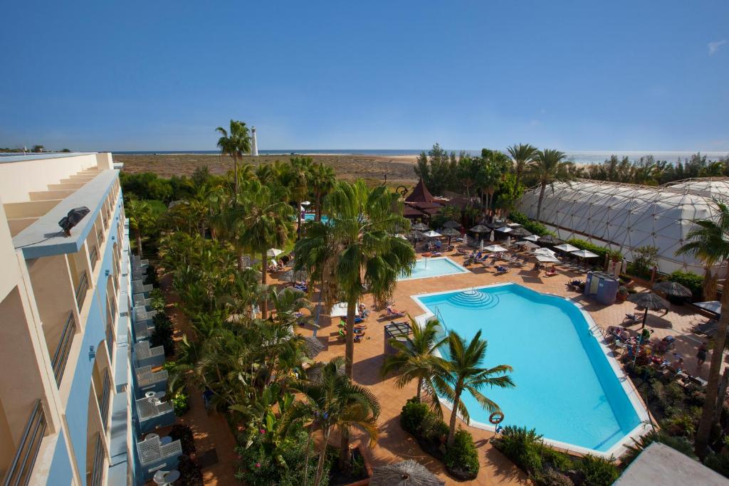 Bazén v ubytování IFA Altamarena by Lopesan Hotels nebo v jeho okolí
