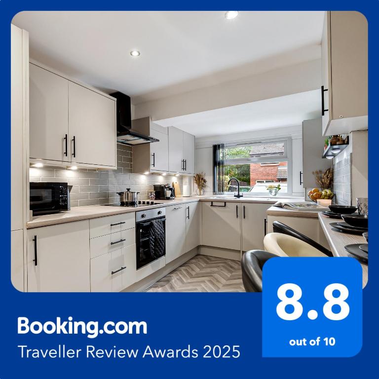 Curated visual reference: Luxury City Centre Home With Free Parking Leeds Updated Prices Photo Inspiration