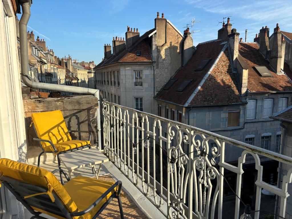 Photo de la galerie de l'établissement La Bella - Appartement centre-ville, à Besançon