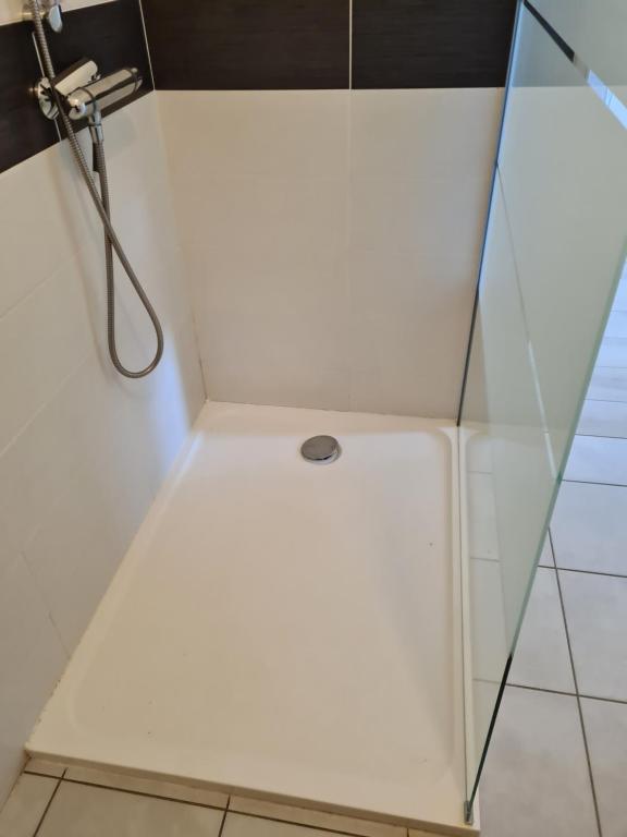 Koupelna v ubytování Appartement T2 spacieux à FREHEL