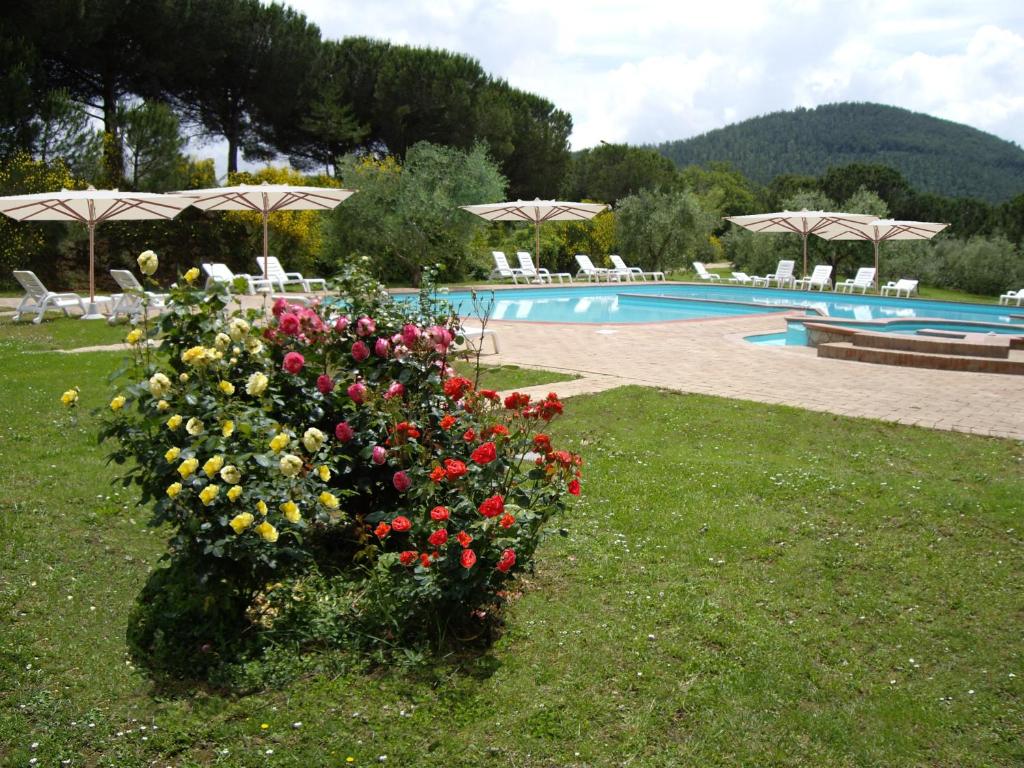 Bazén v ubytovaní Hotel Panoramic Montepulciano alebo v jeho blízkosti
