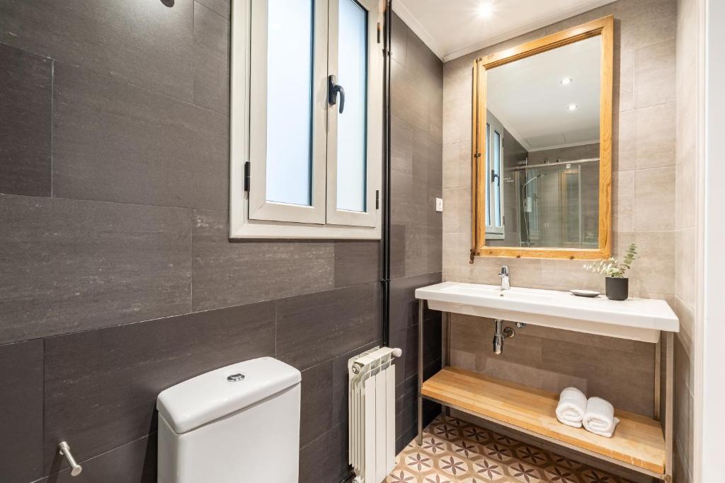 Fuster Apartments by Aspasios - 14