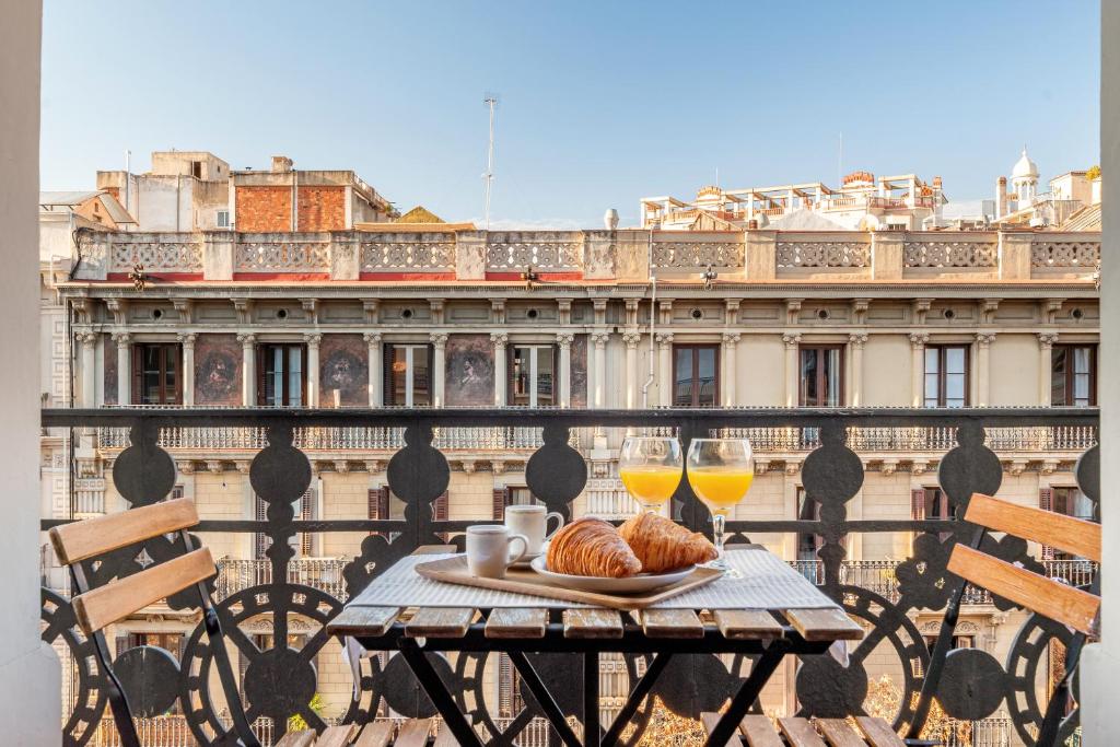 Fuster Apartments by Aspasios - 3