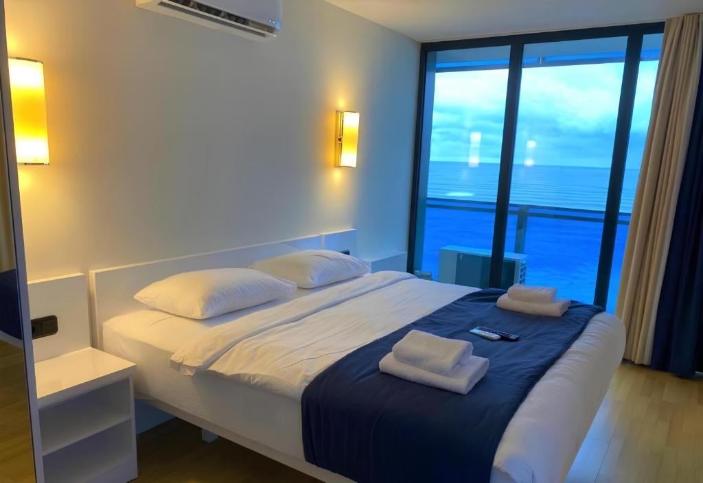 Panorama Seaview Batumi LUX Orbi City - Suíte Júnior Com Varanda