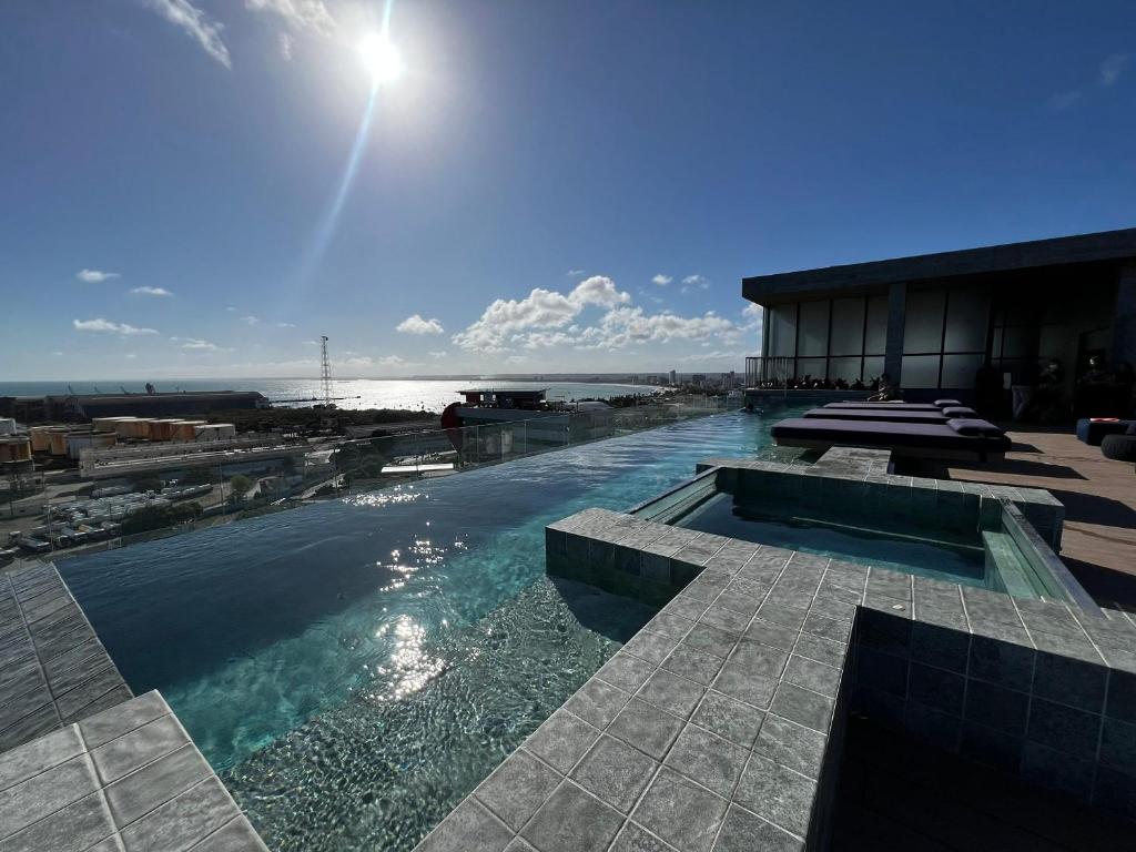 Hồ bơi trong/gần Edifício New Time Apt 1405-Mandi Hospitalidade