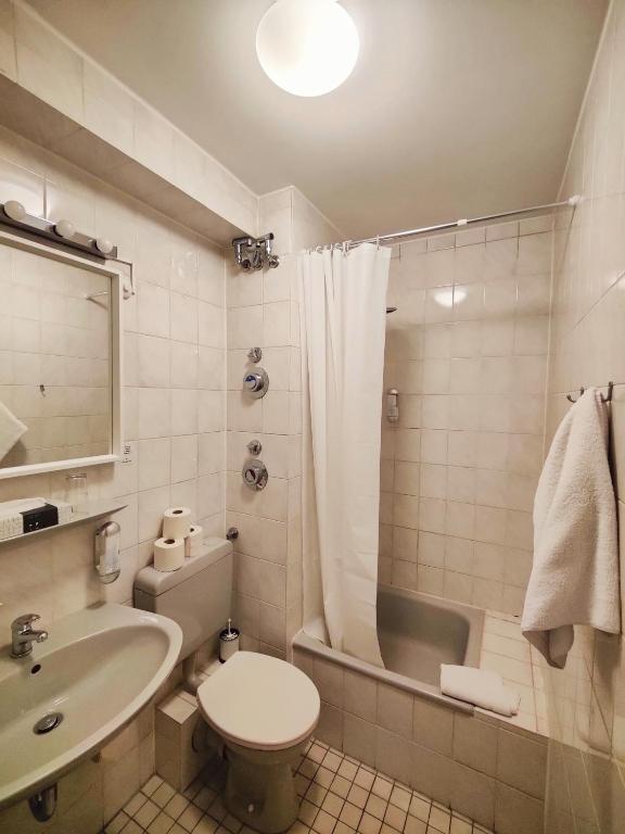 Koupelna v ubytování Hotel Beim Schupi Karlsruhe