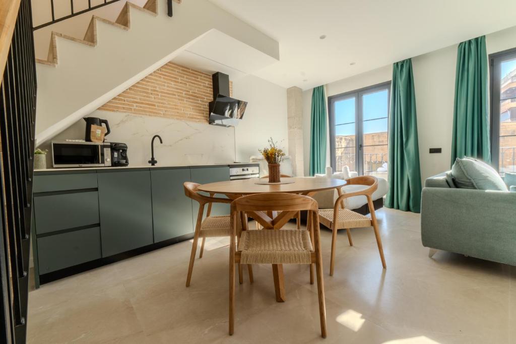 Apartamentos La Basílica by BeAlicante - Resim 19