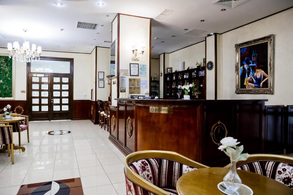 Hotel Capitol - Resim 4