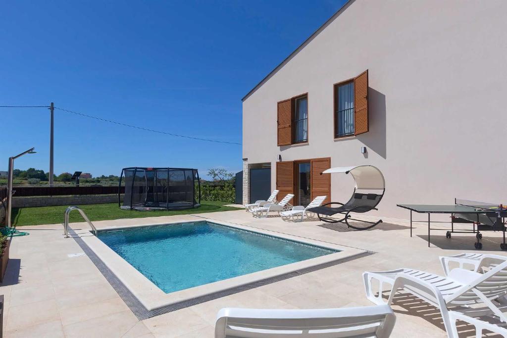 Apartments Novigrad by AwayToCroatia