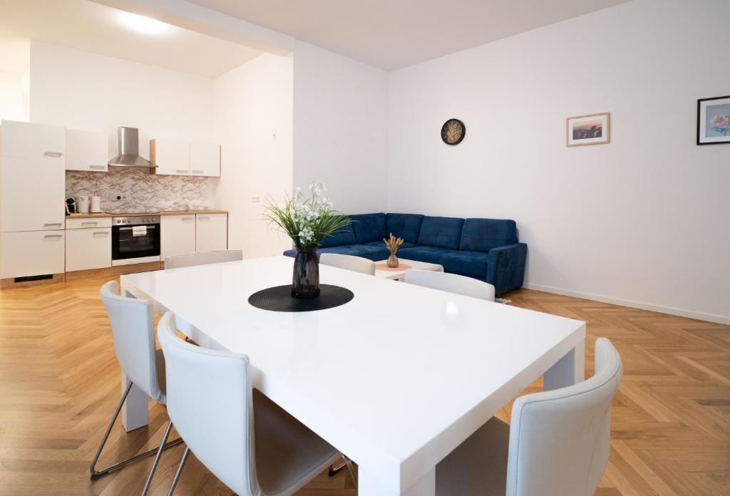 Home Sweet Home - Vienna Central - 5