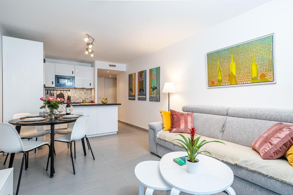 Kuchyň nebo kuchyňský kout v ubytování Le Stelia T2 6min gare, 8 min palais et plages, Parking privé