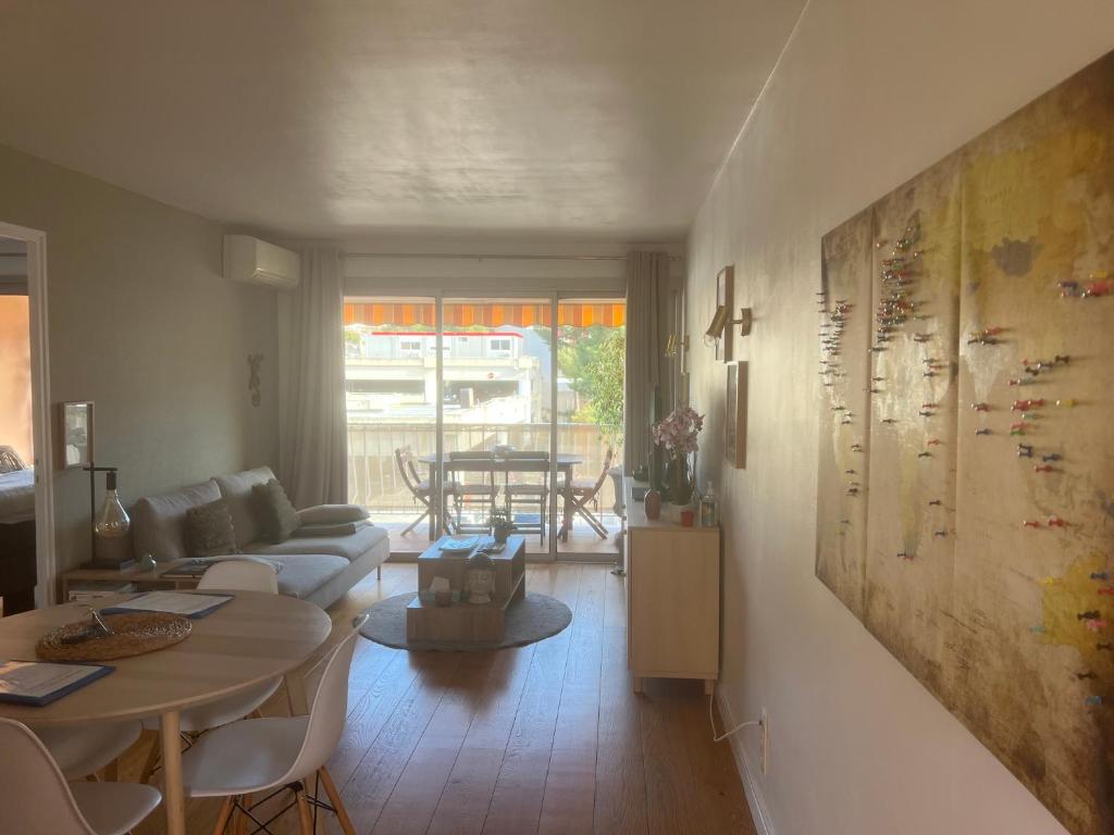 Гостиная зона в Magnifique Appartement à Cassis,Parking,2 pas du Port