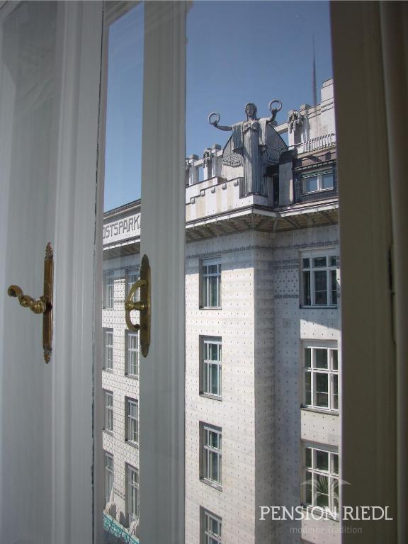 Clădirea în care este situat/ăhotelul