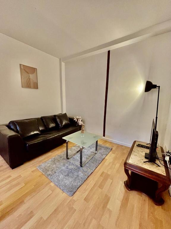 Photo de la galerie de l'établissement Tour Eiffel Sèvre Lecourbe Paris, à Paris