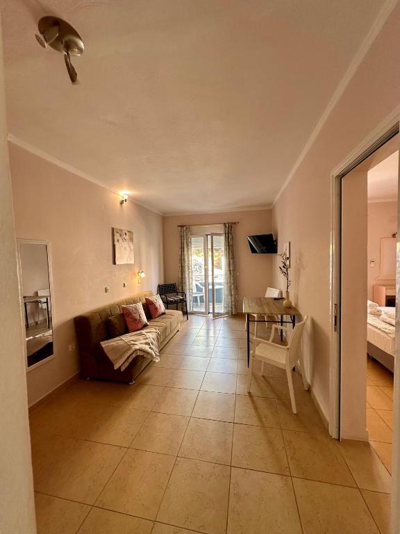 Postel nebo postele na pokoji v ubytování Hotel Lenox