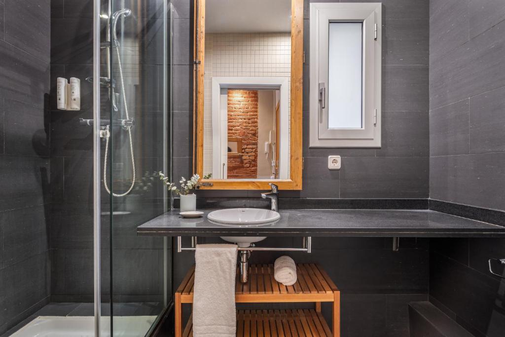 Fuster Apartments by Aspasios photo