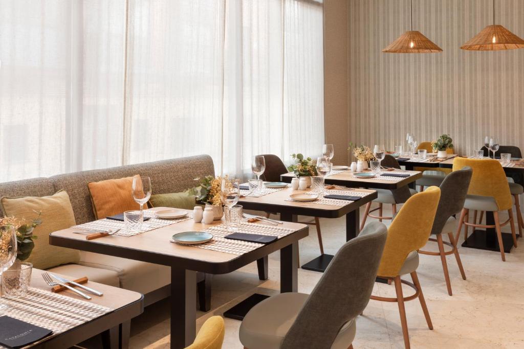 Catalonia El Retiro - Resim 16