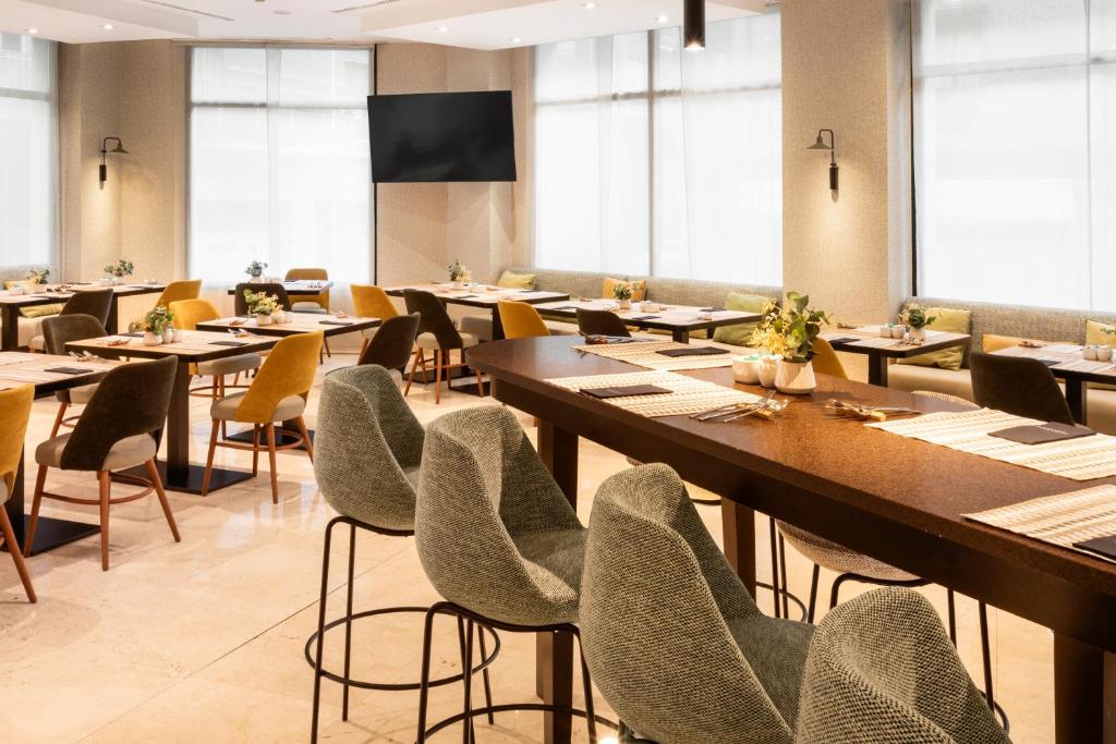 Catalonia El Retiro - Resim 13