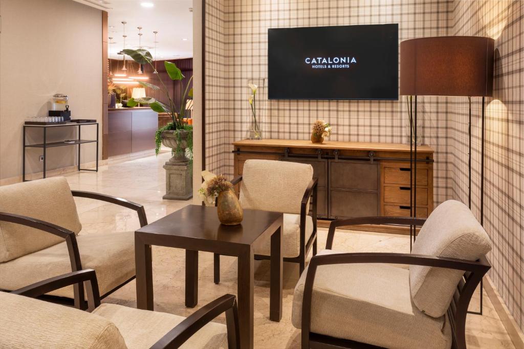 Catalonia El Retiro - Resim 8