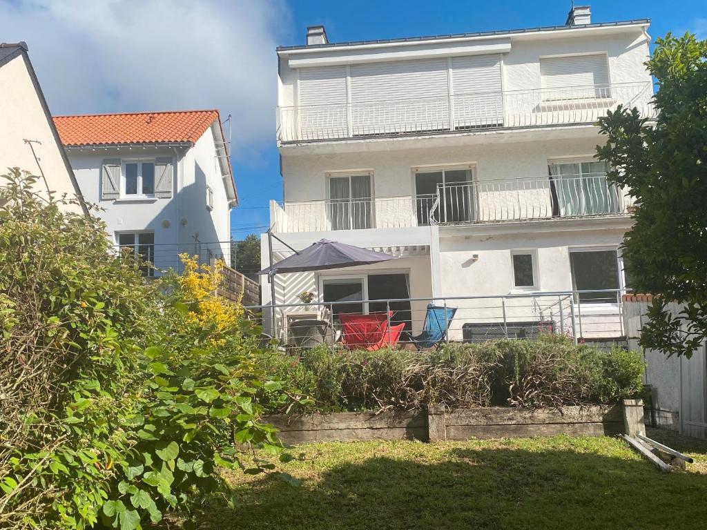 Appartement dans villa Bauloise T3