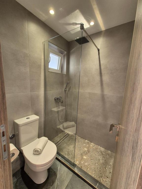 Koupelna v ubytování Morfeas Hotel