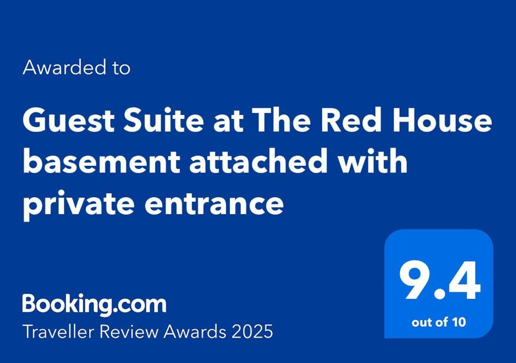 Certifikát, hodnocení, plakát nebo jiný dokument vystavený v ubytování Guest Suite at The Red House basement attached with private entrance