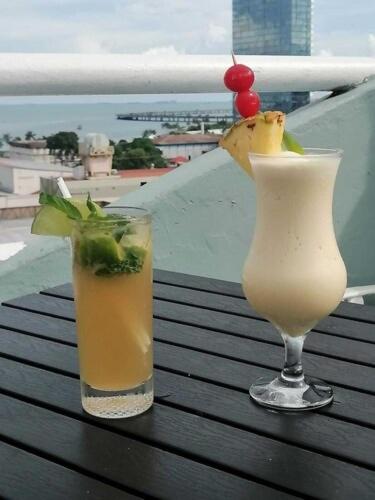Nápoje v ubytování HOTEL 2 Mares PANAMA