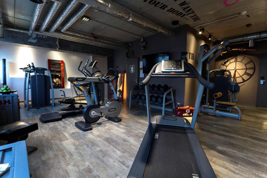 Fitness centrum a/nebo fitness zařízení v ubytování pentahotel Kassel