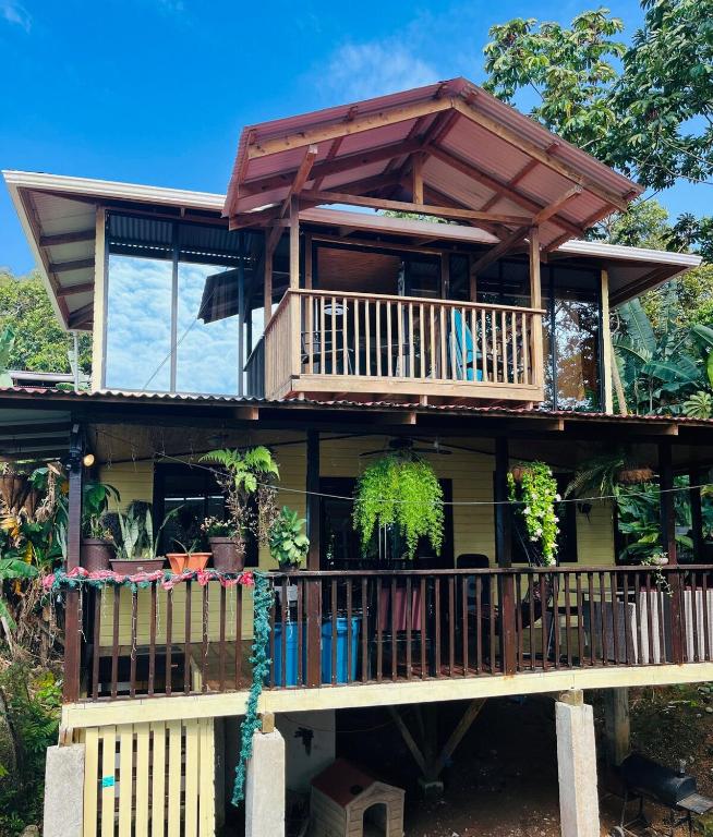 Balkón nebo terasa v ubytování Soka Oceanview Loft Near Beach 15min Walk