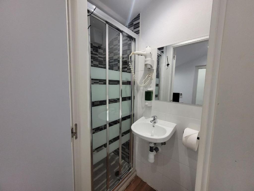 Kúpeľňa v ubytovaní AYZ Frailes - Auto check-in property