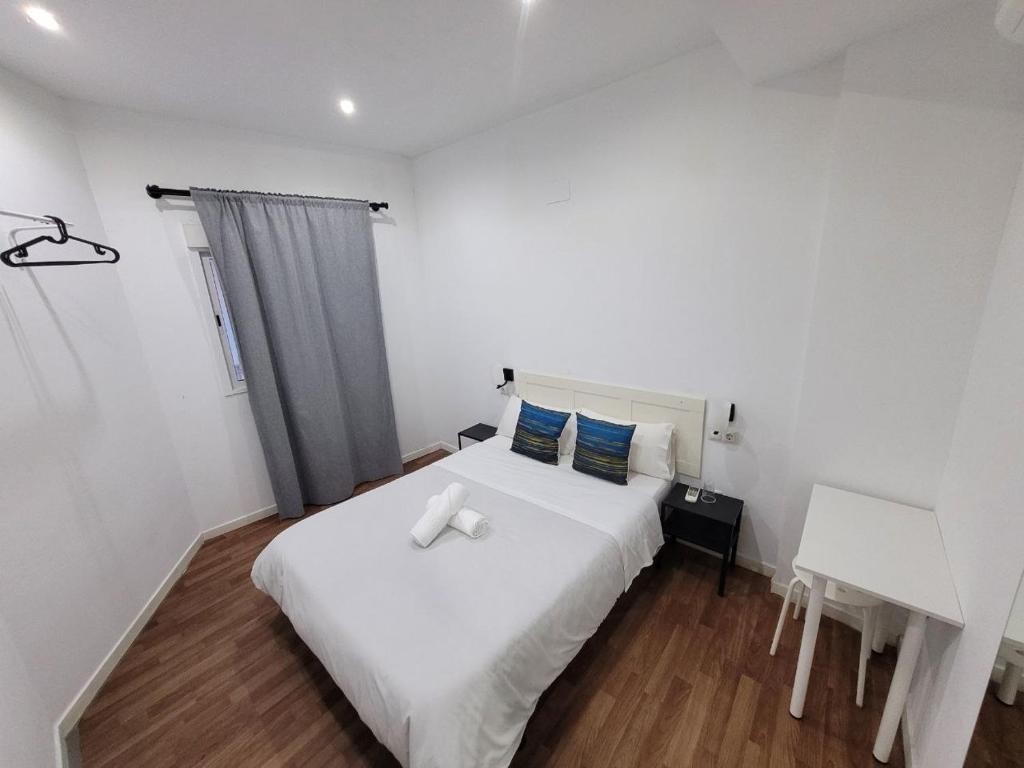 AYZ Frailes - Auto check-in property - Resim 30