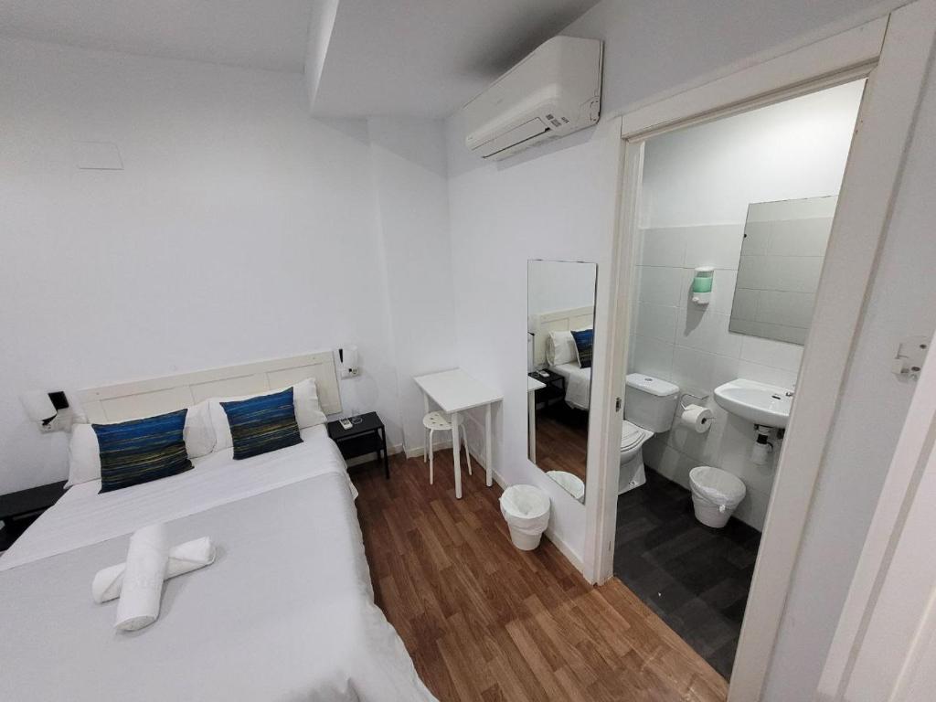 AYZ Frailes - Auto check-in property - Resim 28