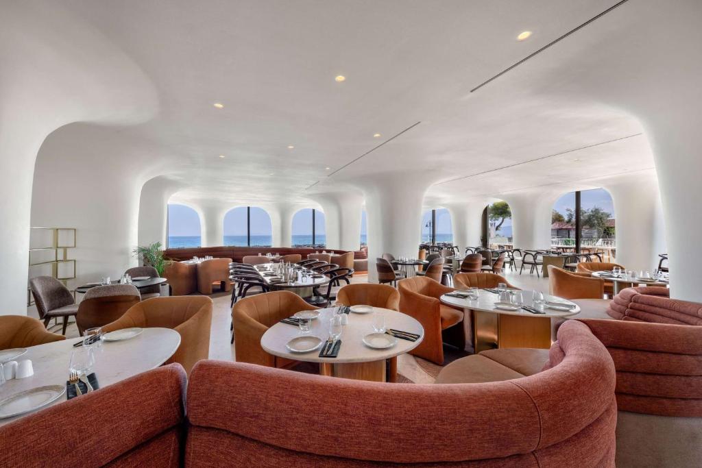 Posedenie v ubytovaní Isla Brown Corinthia Resort & Spa, Curio Collection by Hilton