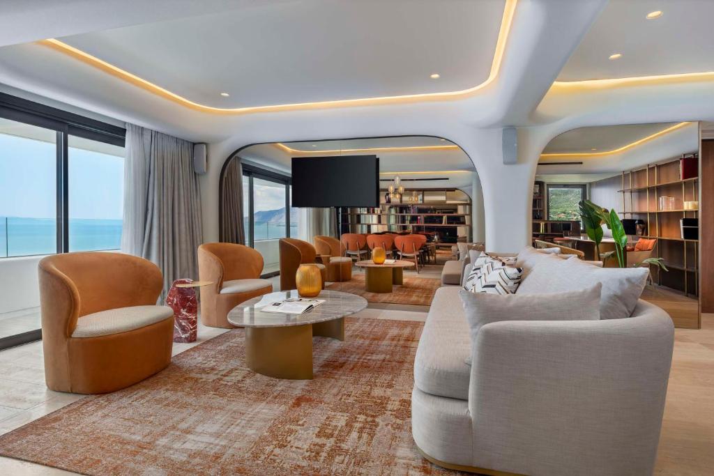 Posedenie v ubytovaní Isla Brown Corinthia Resort & Spa, Curio Collection by Hilton