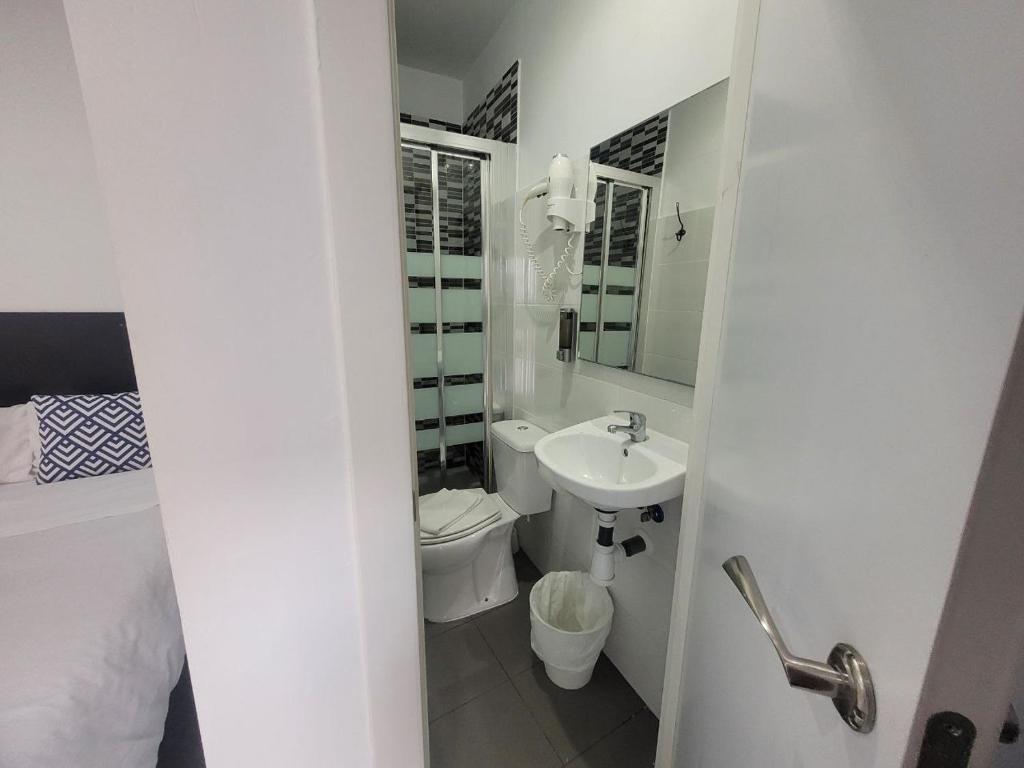 AYZ Frailes - Auto check-in property - Resim 36