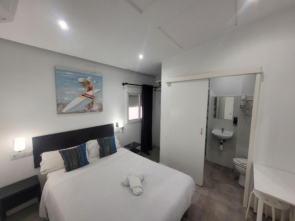 AYZ Frailes - Auto check-in property - Resim 1