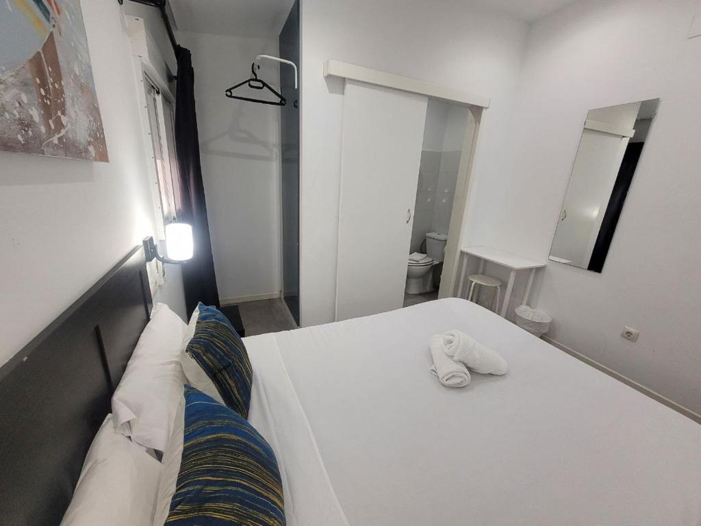 AYZ Frailes - Auto check-in property - Resim 39