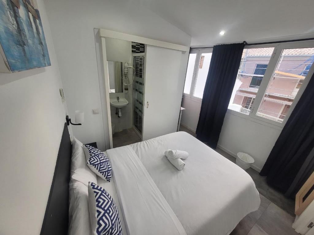 AYZ Frailes - Auto check-in property - Resim 38