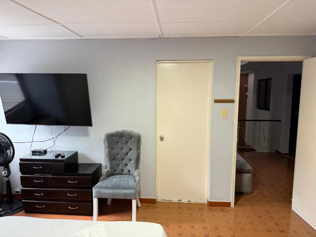 TV a/nebo společenská místnost v ubytování Casa hotel la 33