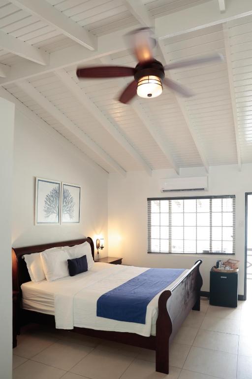 Blue Waters Inn - Room King Estándar