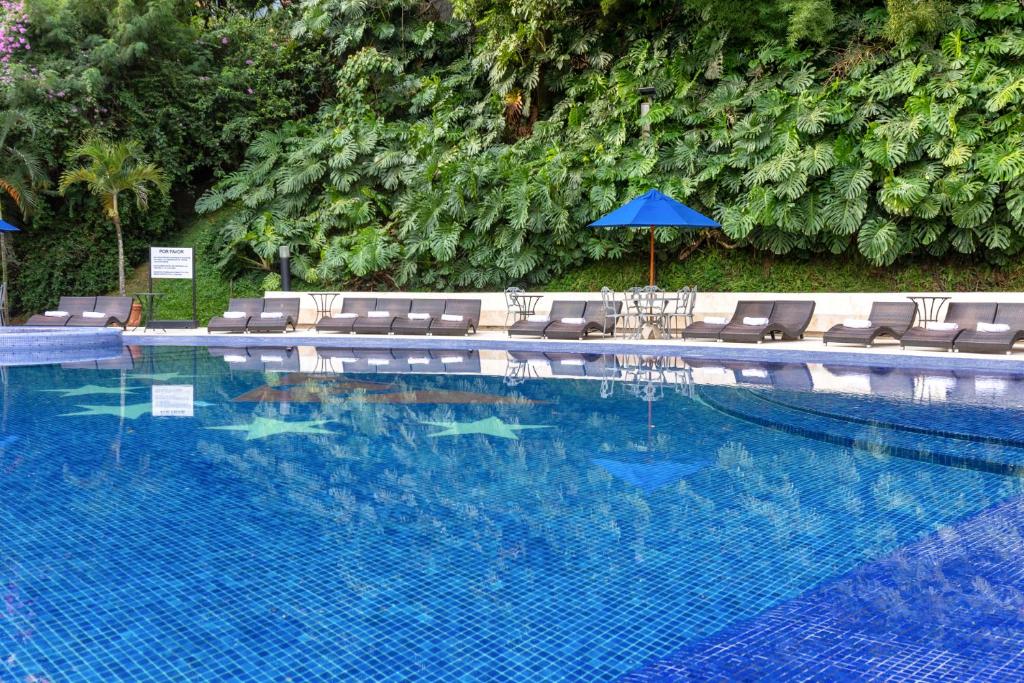 Bazén v ubytování Hotel Dann Carlton Belfort Medellin nebo v jeho okolí