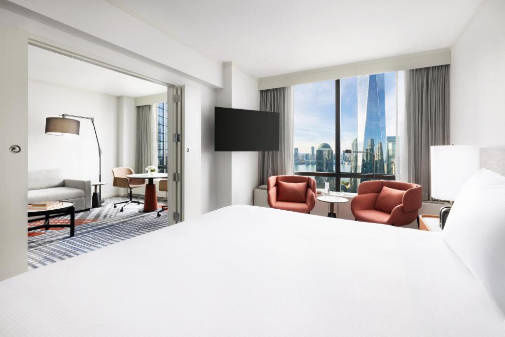 Cama ou camas em um quarto em Millennium Downtown New York - Newly Renovated