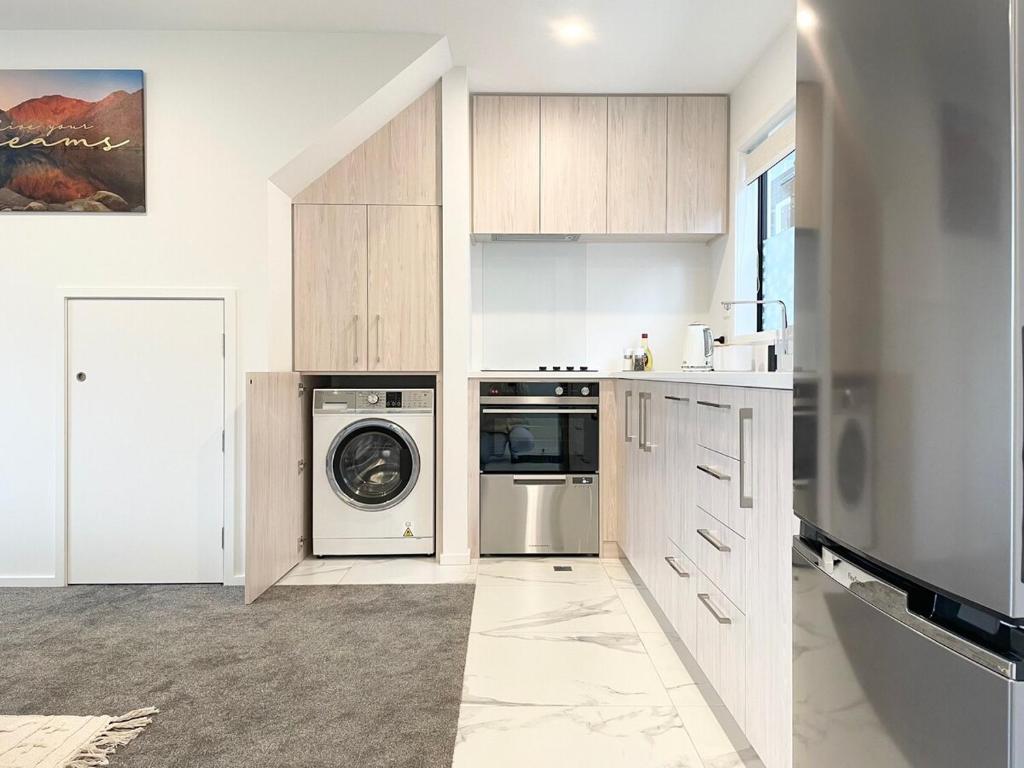 Townhouse Close to Everything - Resim 10