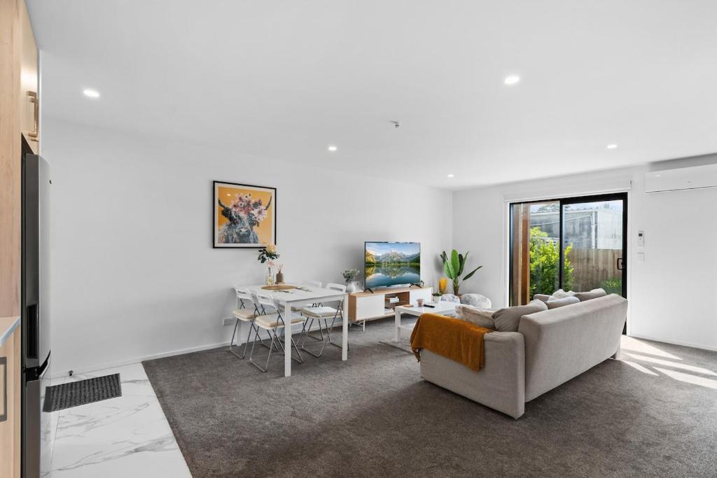 Townhouse Close to Everything - Resim 14