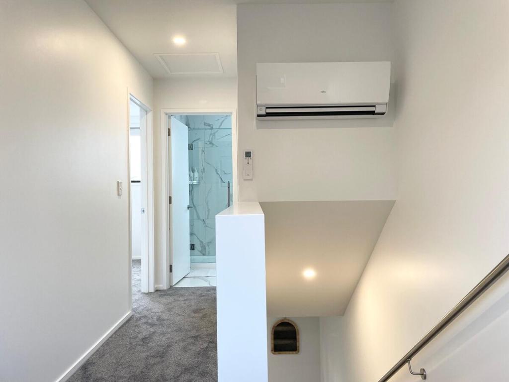 Townhouse Close to Everything - Resim 17