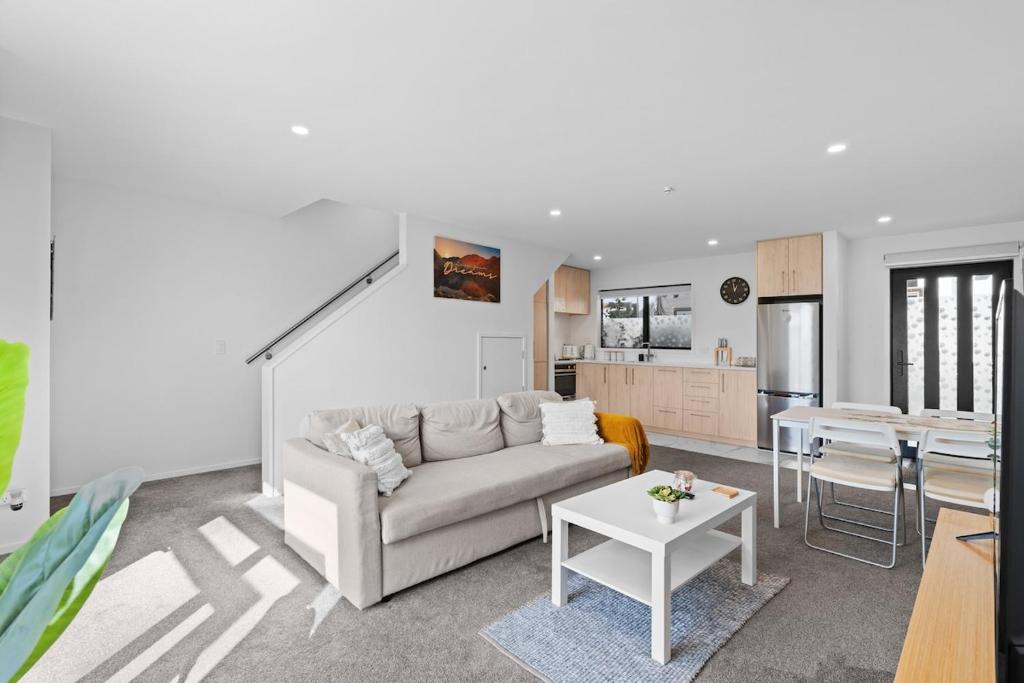 Townhouse Close to Everything - Resim 4