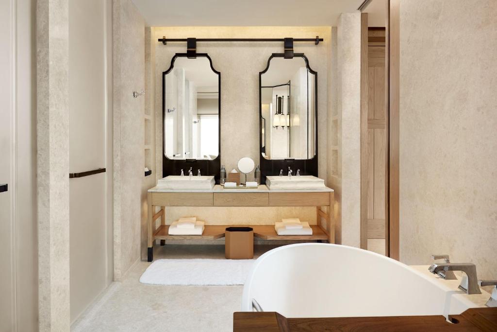 Dusit Thani Bangkok - 15